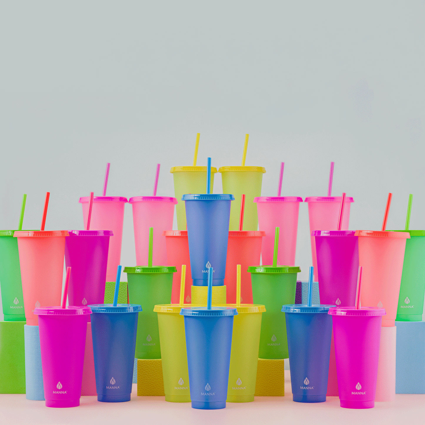 24-piece-original-color-changing-cup-set-j2 A0029811.gif
