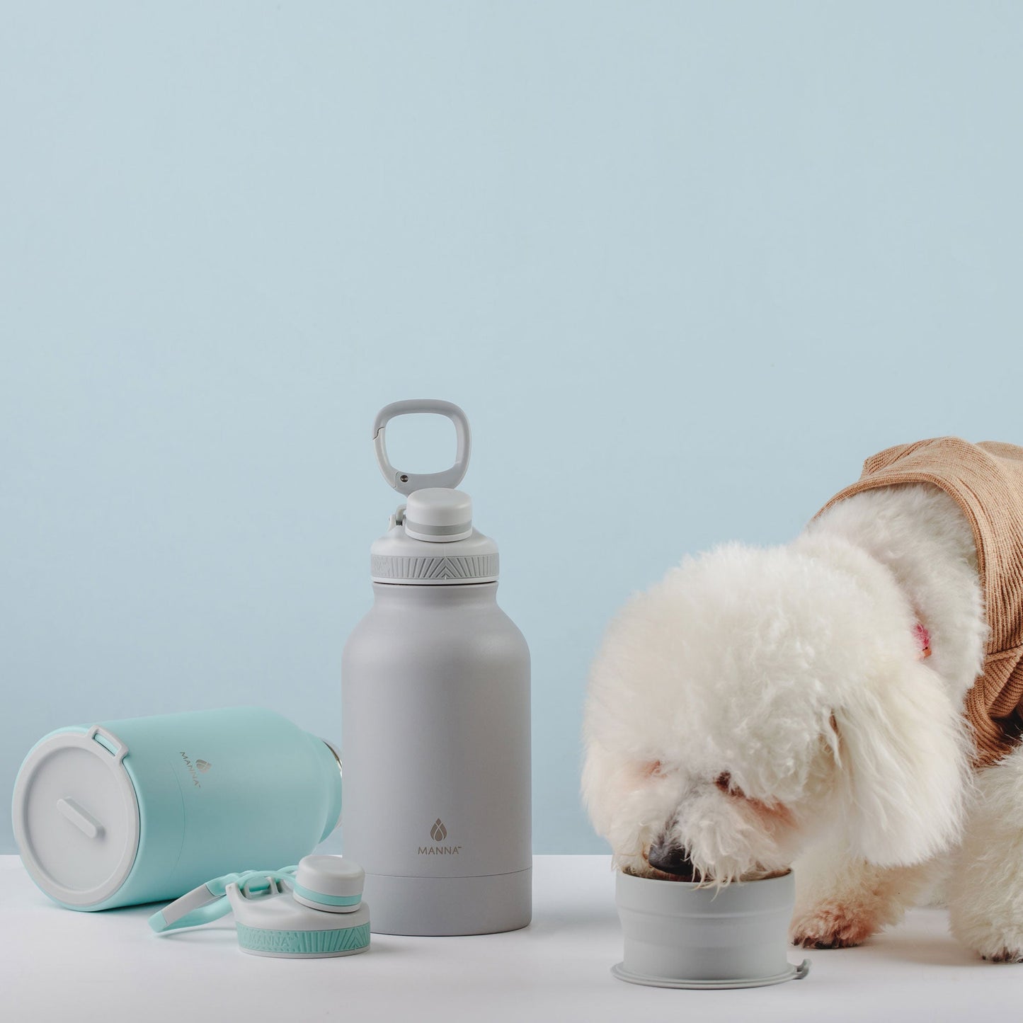 46-oz-rover-bottle-j1 WEB_156A7390_2b12558f-2e11-4712-881b-a120febc680c.jpg